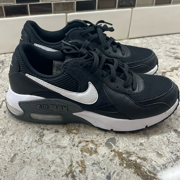 Nike Shoes - Nike Air Max Excee.